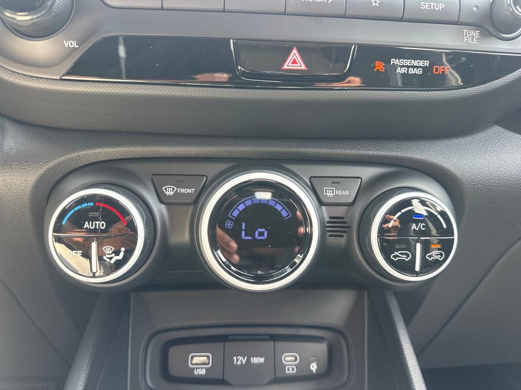 New 2026 Hyundai Venue SEL FWD image 18