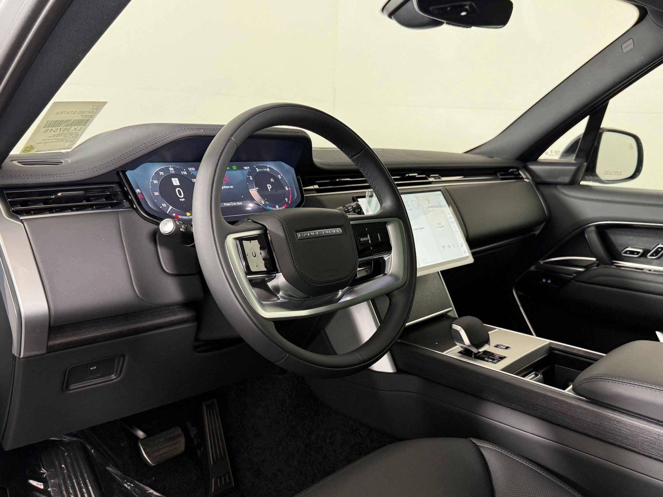 New 2026 Land Rover Range Rover Long Wheelbase SE AWD/4WD image 4