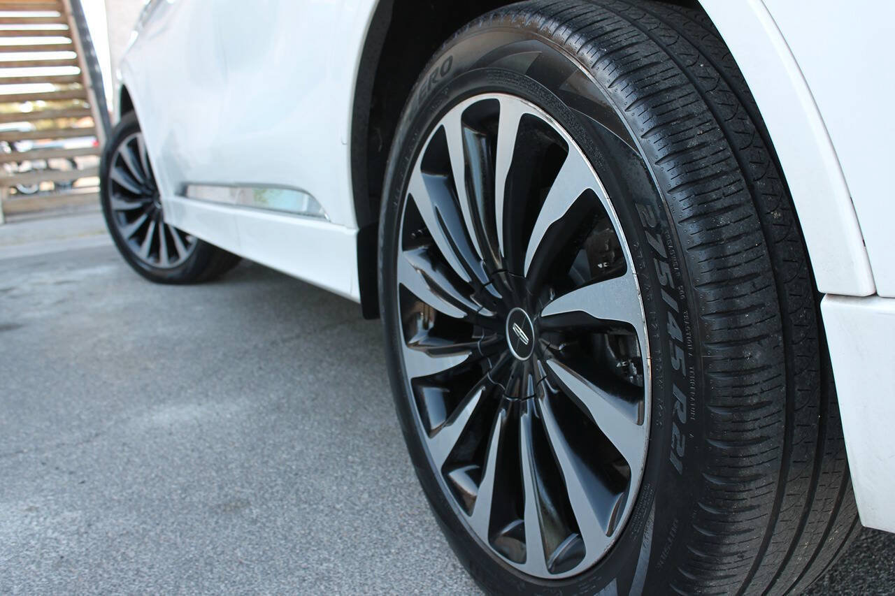Used 2020 Lincoln Aviator Black Label Grand Touring w/ Class IV Trailer Tow Package AWD/4WD image 14