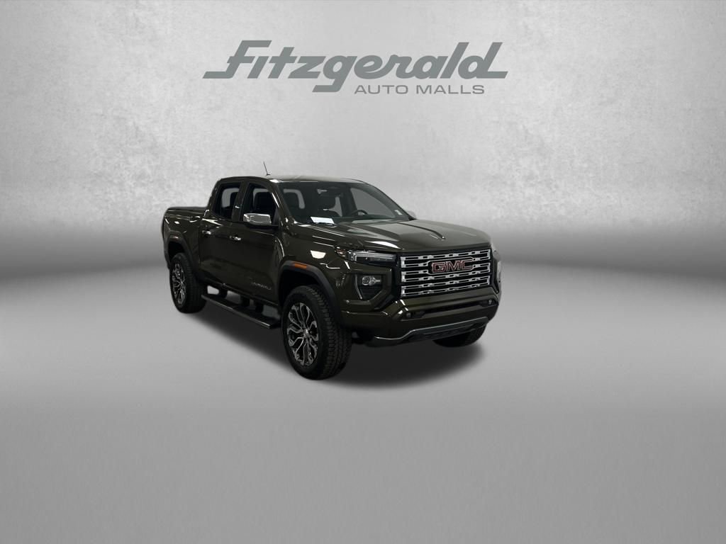 Used 2025 GMC Canyon Denali AWD/4WD image 8
