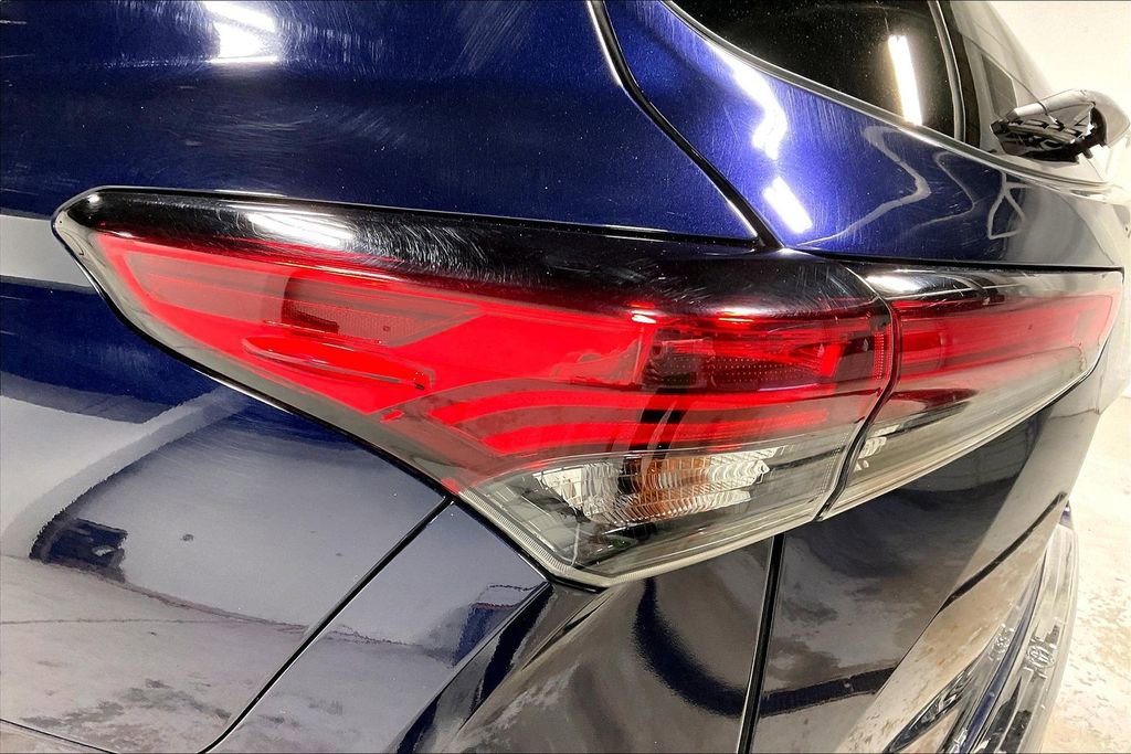 Used 2022 Toyota Highlander XLE image 39