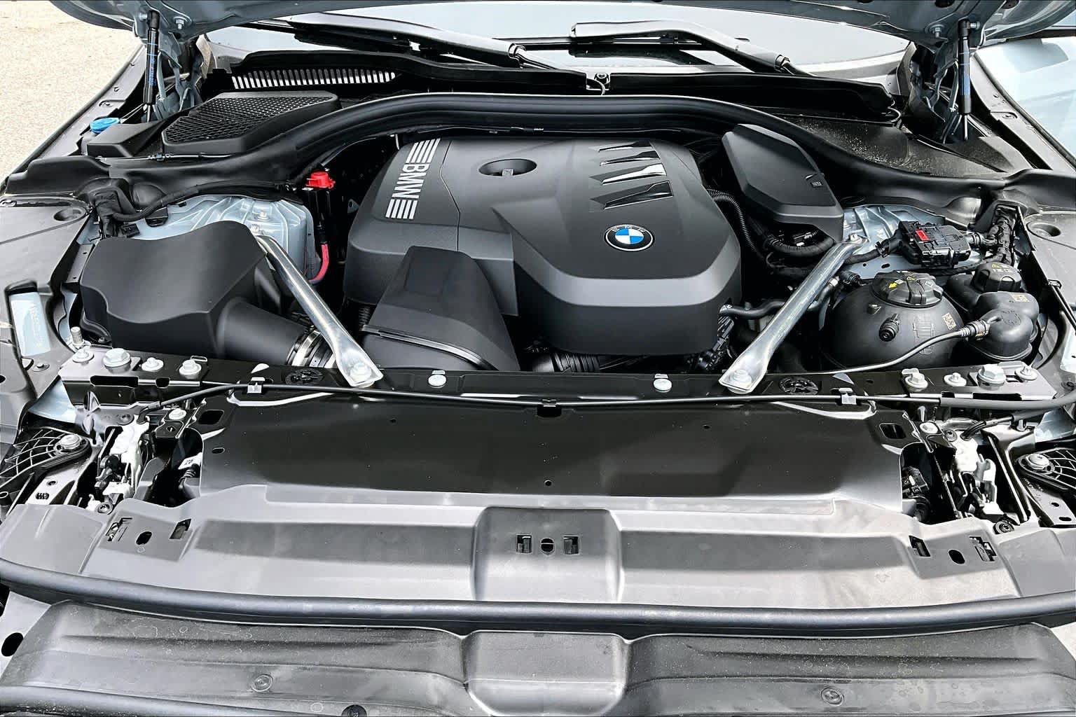 New 2026 BMW 530i xDrive w/ M Sport Package AWD/4WD image 16