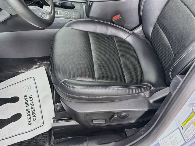 Used 2022 Ford Escape Titanium AWD/4WD image 19