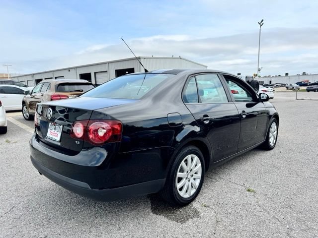 Used 2010 Volkswagen Jetta Limited Edition FWD image 7