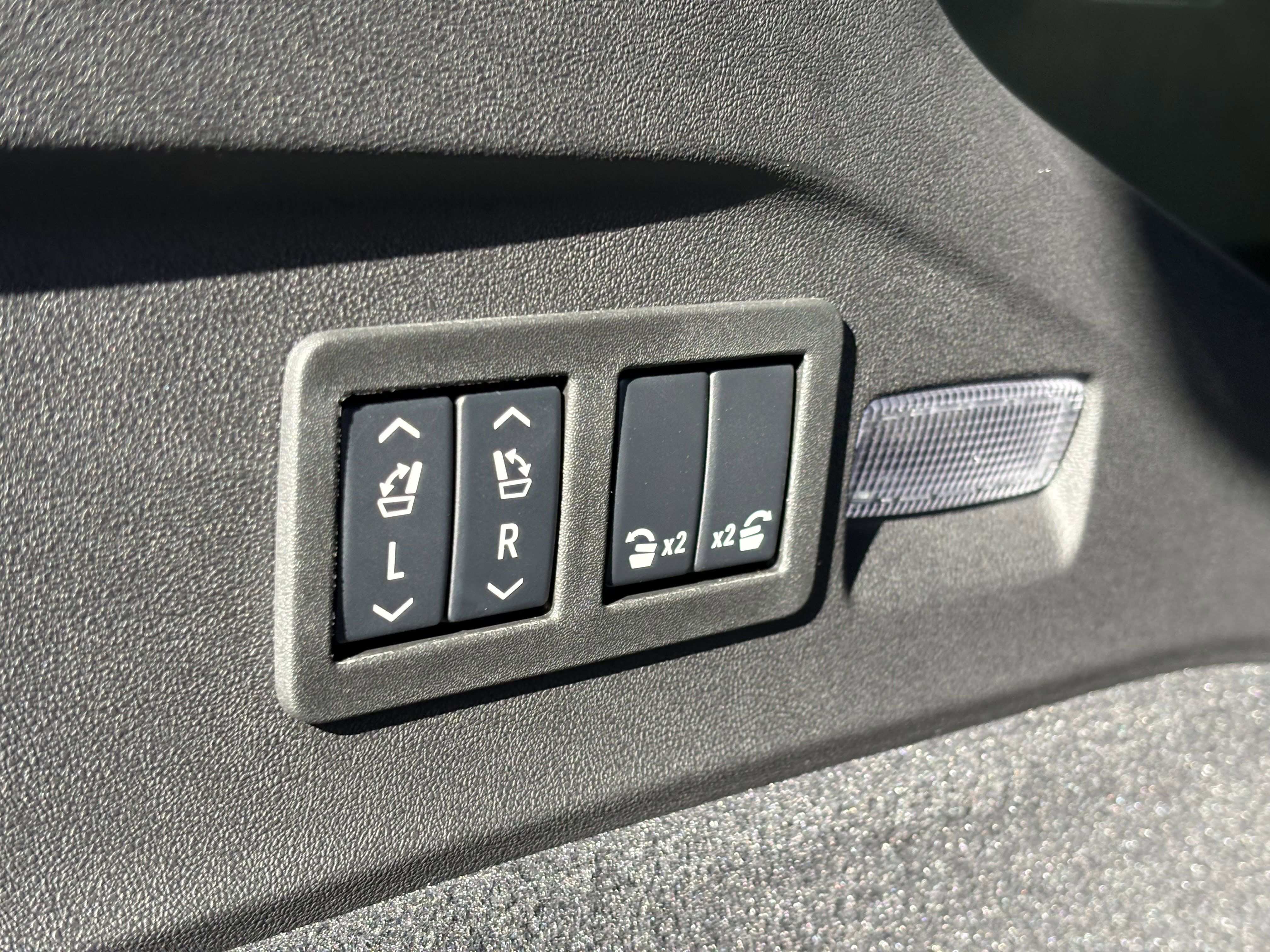 New 2026 Cadillac Escalade IQL Luxury image 11