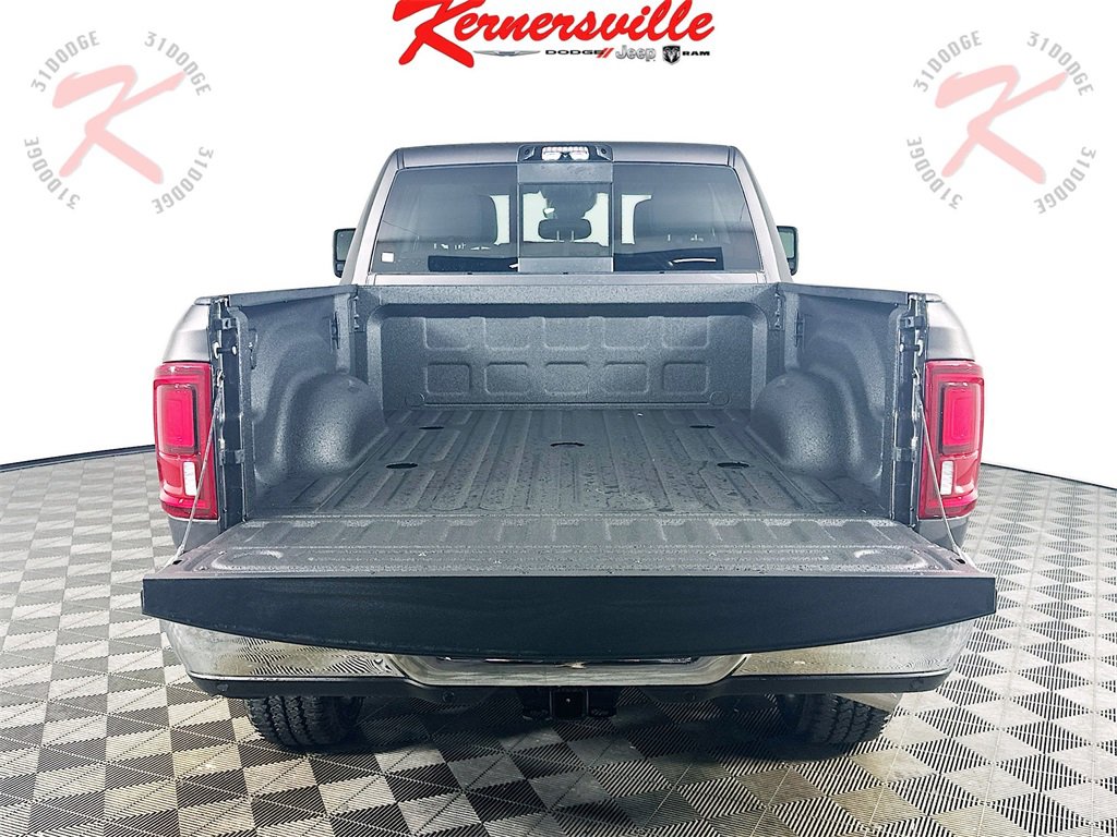 New 2026 RAM 2500 Limited w/ Towing Technology Group image 16