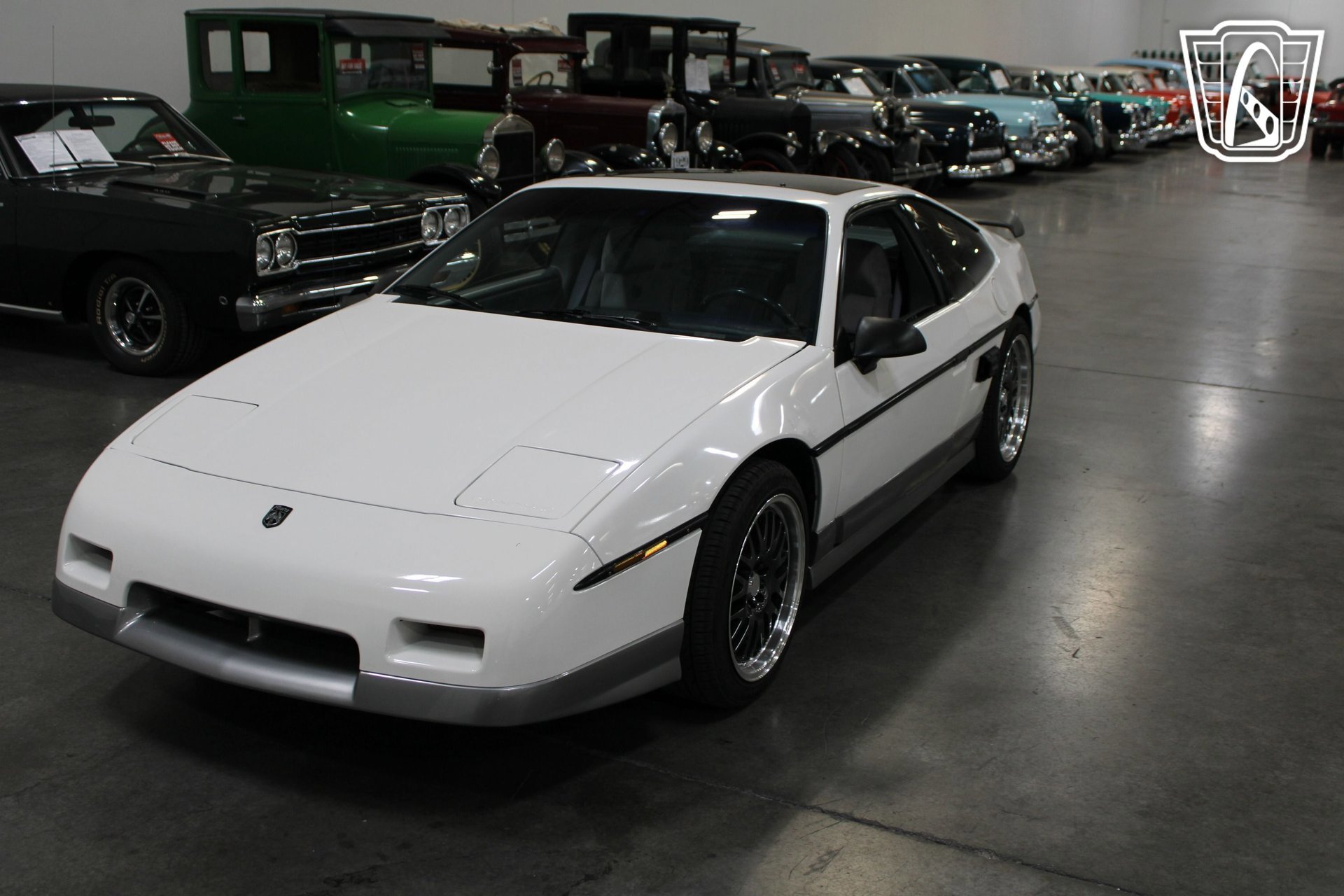 Used 1987 Pontiac Fiero GT image 11