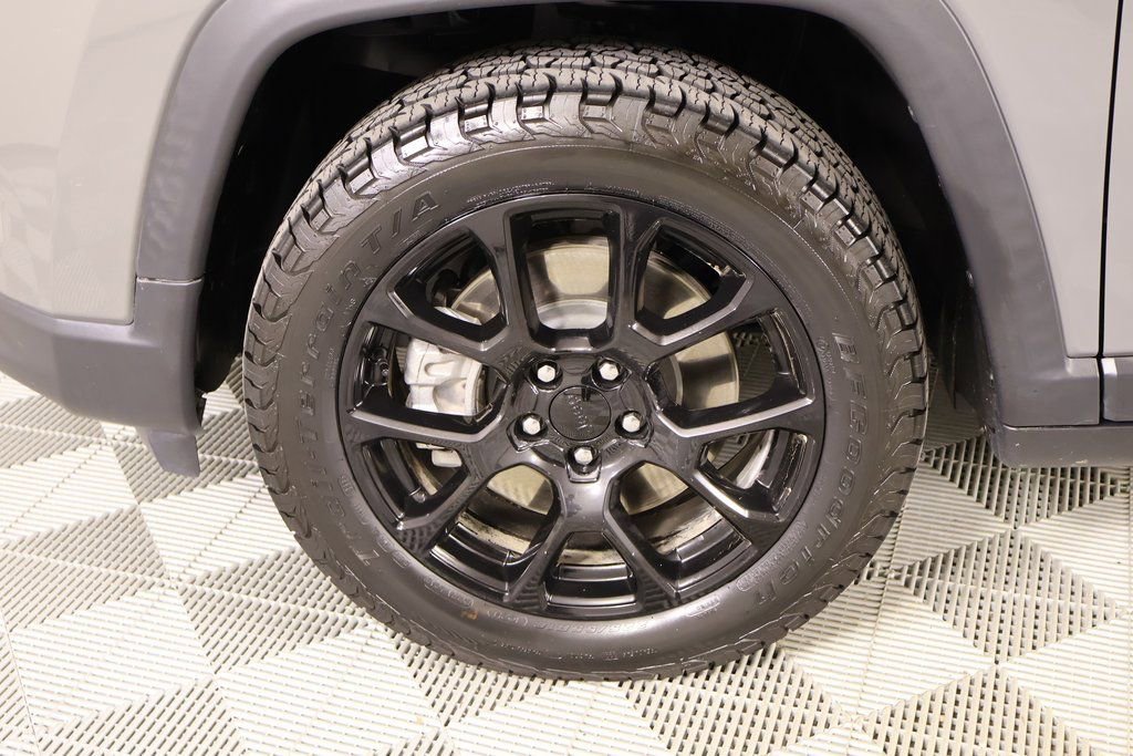 Used 2023 Jeep Compass Altitude w/ Convenience Group image 17