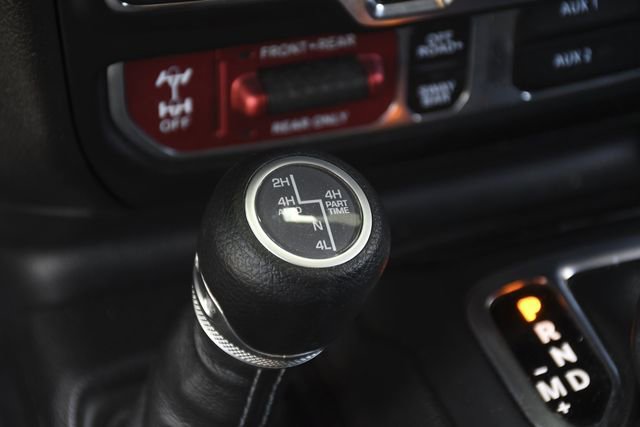 Used 2024 Jeep Wrangler Unlimited Rubicon 4xe w/ Technology Group image 13