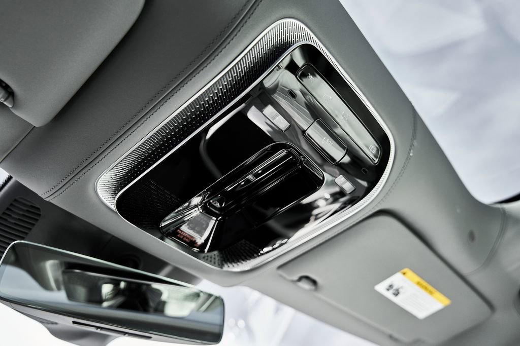 Used 2024 Mercedes-Benz Maybach EQS 680 4MATIC image 89