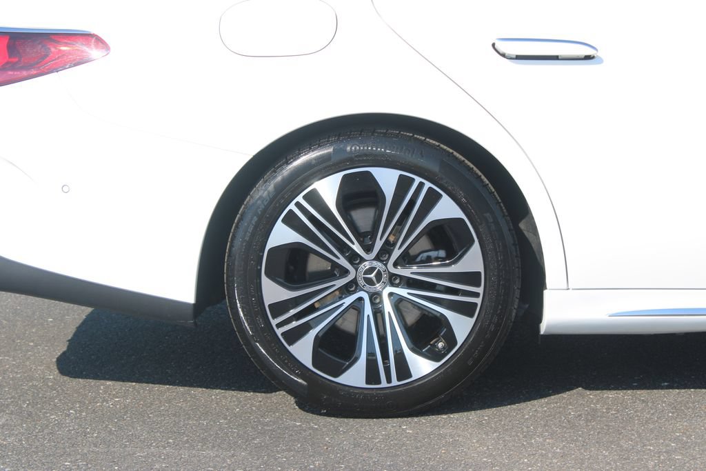 Used 2025 Mercedes-Benz E 350 Sedan image 13