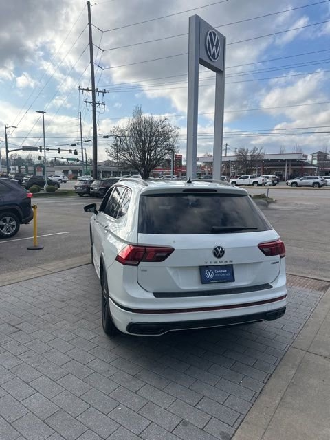 Used 2022 Volkswagen Tiguan SE R-Line image 14
