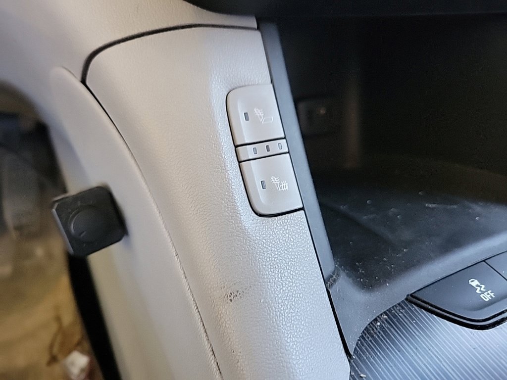 Used 2018 GMC Acadia SLT FWD image 9