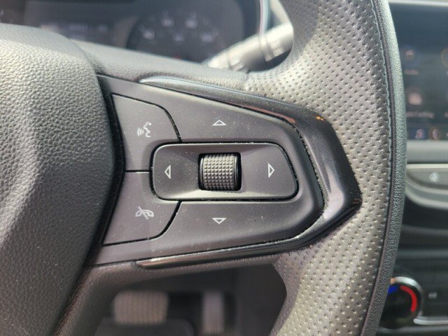 Used 2022 Chevrolet TrailBlazer LT FWD image 17