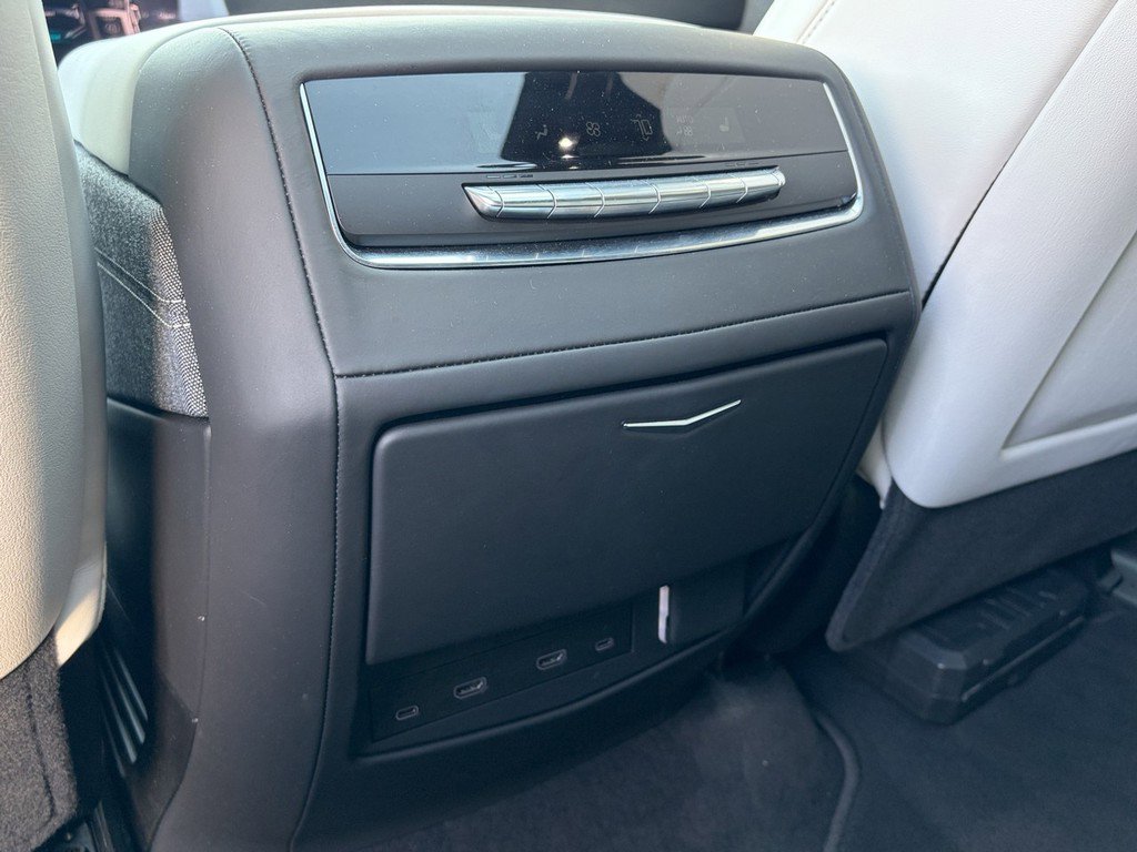 Certified 2025 Cadillac Escalade Sport Platinum image 8