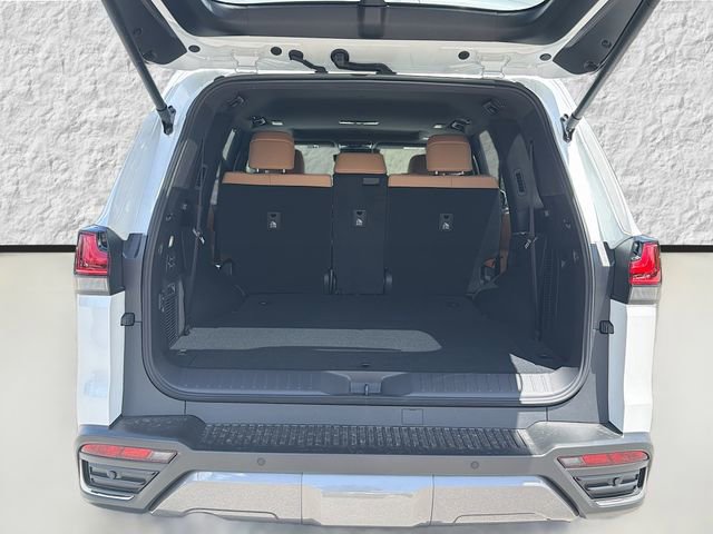New 2026 Lexus LX 600 4WD w/ Luxury Package image 12