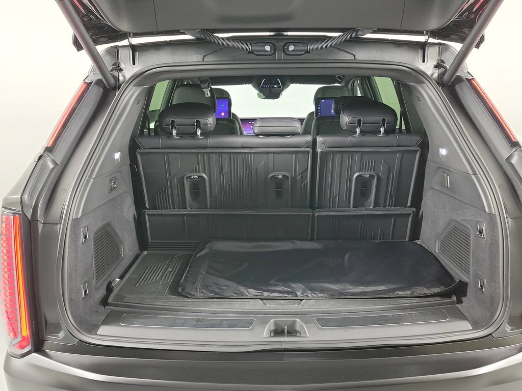 Used 2026 Cadillac Escalade IQ Sport 1 w/ LPO, Floor Liner Package AWD/4WD image 8