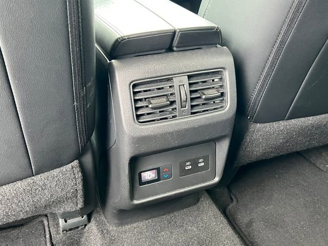 Used 2024 Nissan Rogue SL w/ SL Premium Package image 36