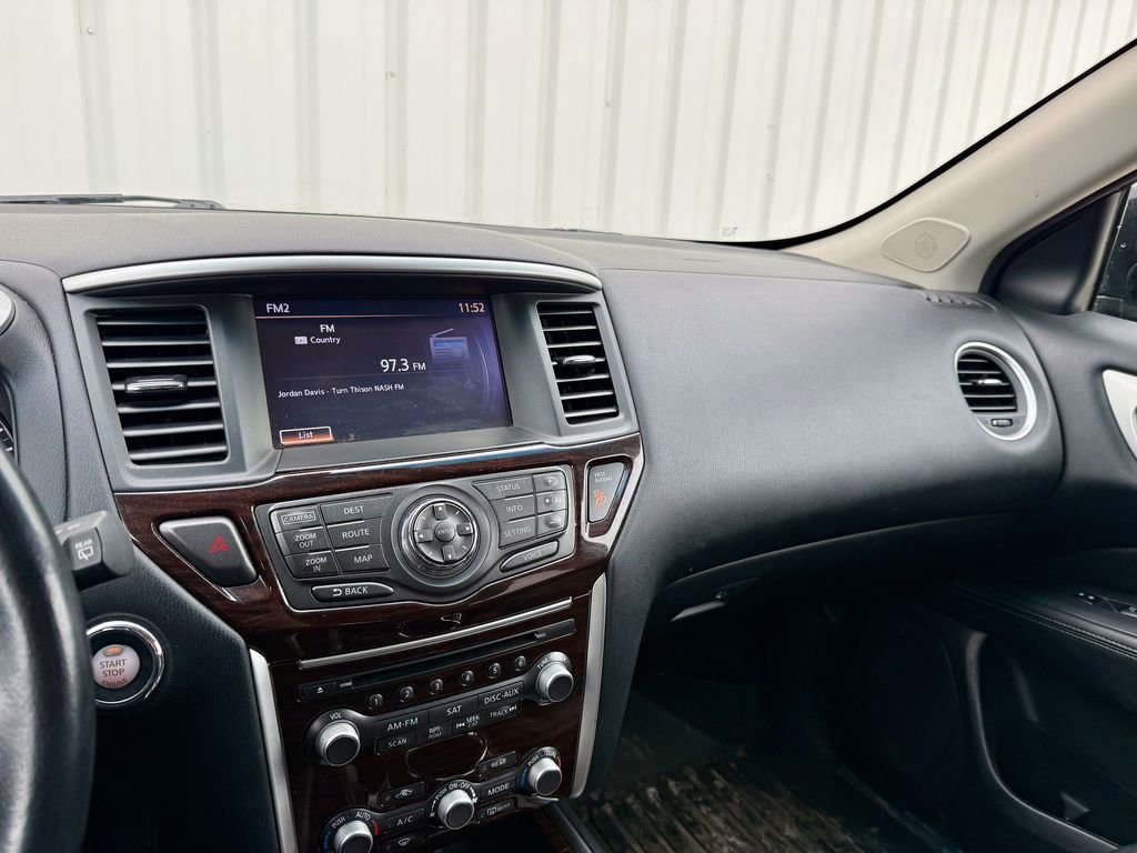 Used 2014 Nissan Pathfinder Platinum w/ Platinum Premium Package image 19