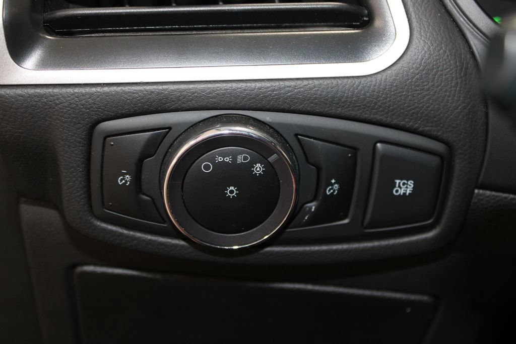 Used 2024 Ford Edge SEL AWD/4WD image 47