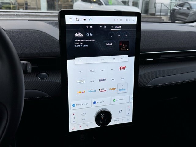 Certified 2025 Ford Mustang Mach-E Premium image 3