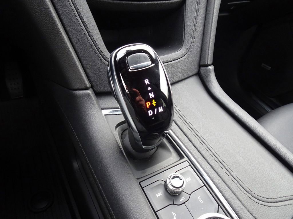 Certified 2023 Cadillac XT5 Luxury w/ LPO, Floor Liner Package image 13