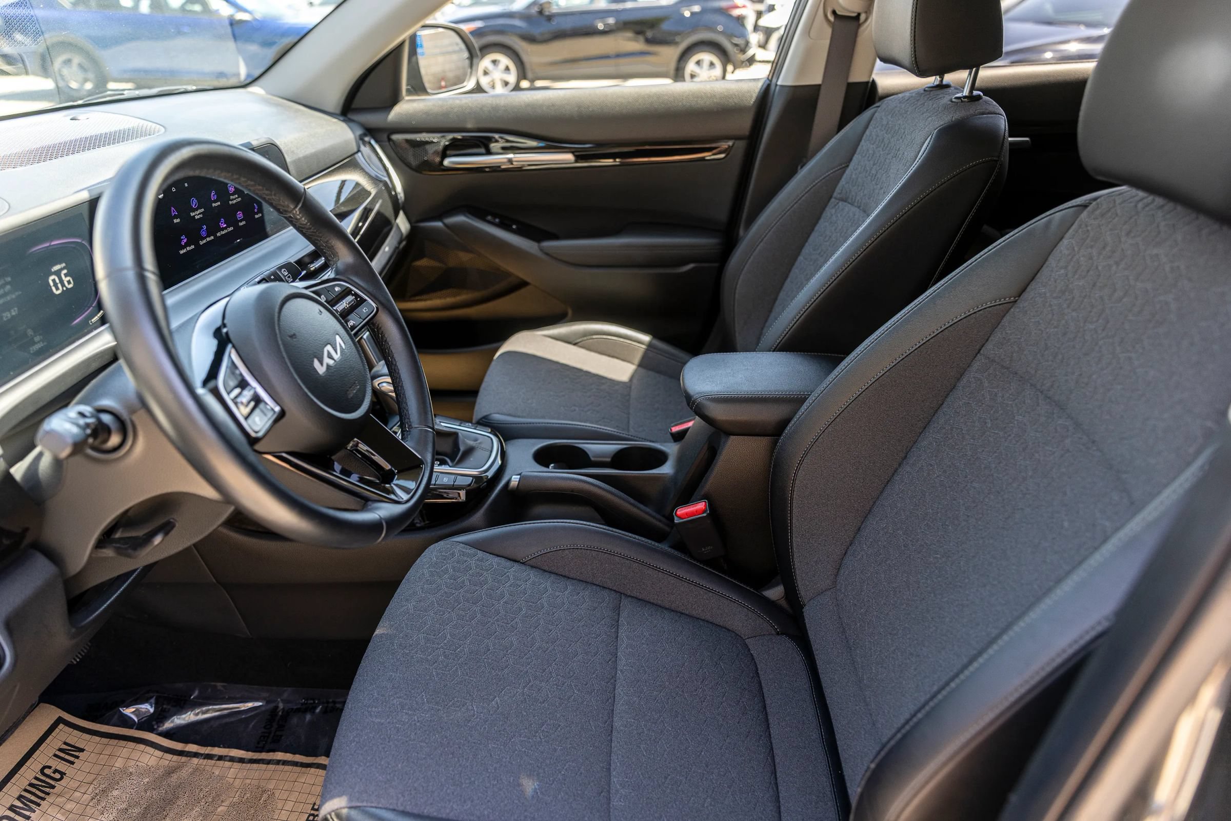 Used 2025 Kia Seltos S FWD image 25