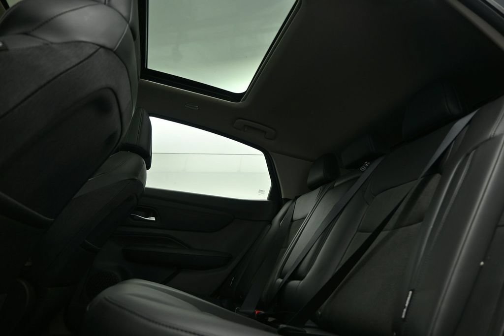 Used 2024 Nissan Ariya FWD image 13
