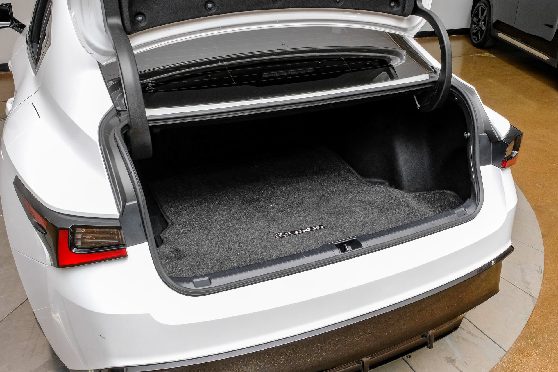 Used 2025 Lexus IS 350 F Sport RWD image 53