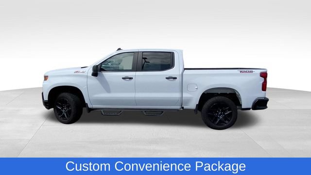 Certified 2022 Chevrolet Silverado 1500 Custom Trail Boss w/ LPO, Dark Essentials Package AWD/4WD image 5