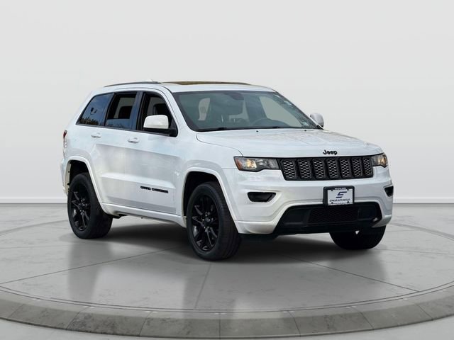 Used 2017 Jeep Grand Cherokee Altitude