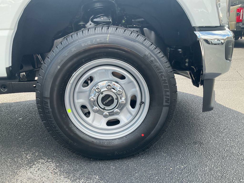 New 2026 Ford F250 XL AWD/4WD image 18