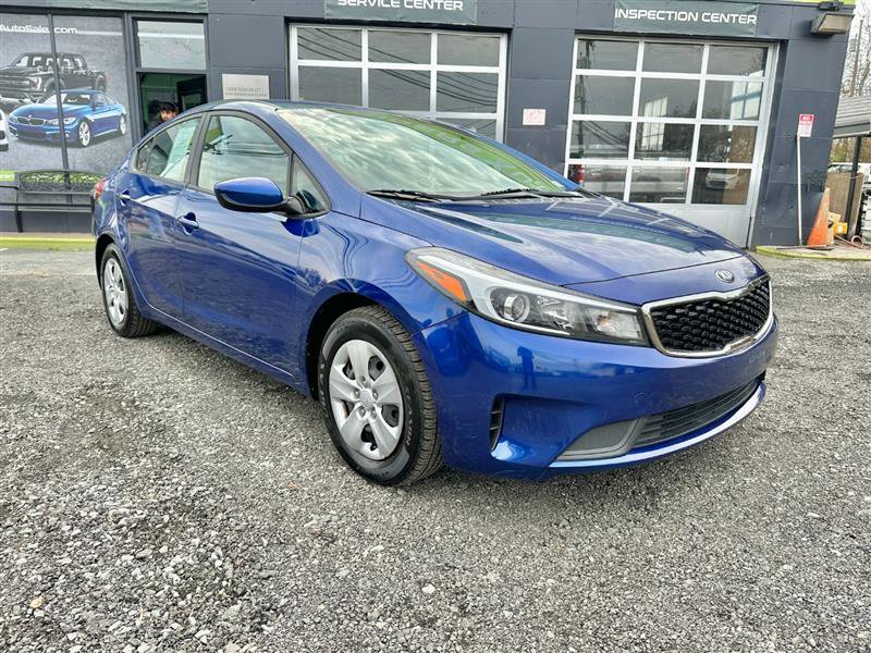 Used 2017 Kia Forte LX w/ LX Popular Package image 4