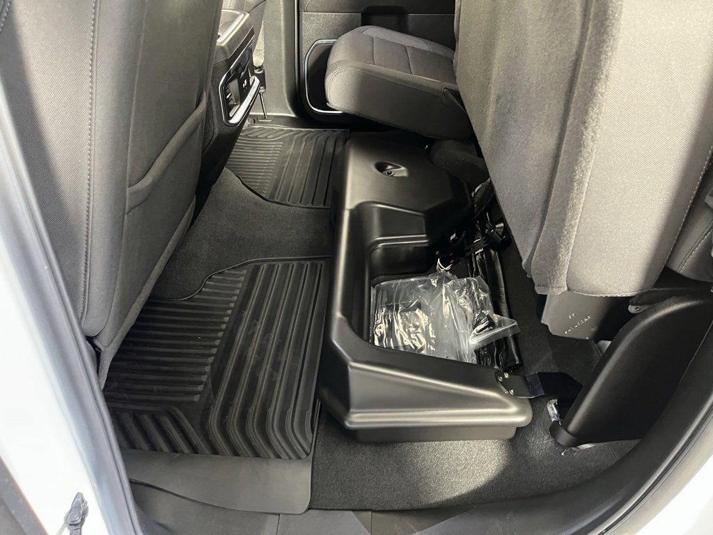 Used 2025 GMC Sierra 1500 Elevation image 32