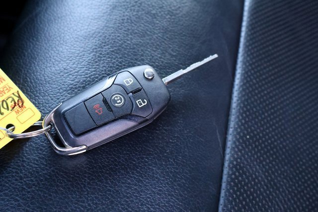 Used 2019 Ford F250 Lariat w/ Chrome Package image 40