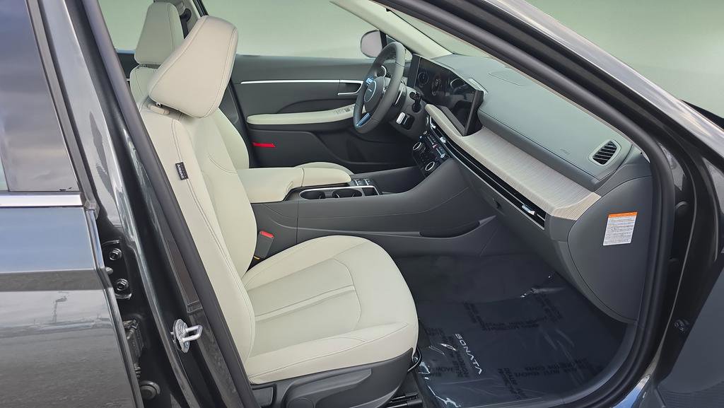 New 2026 Hyundai Sonata SEL FWD image 24