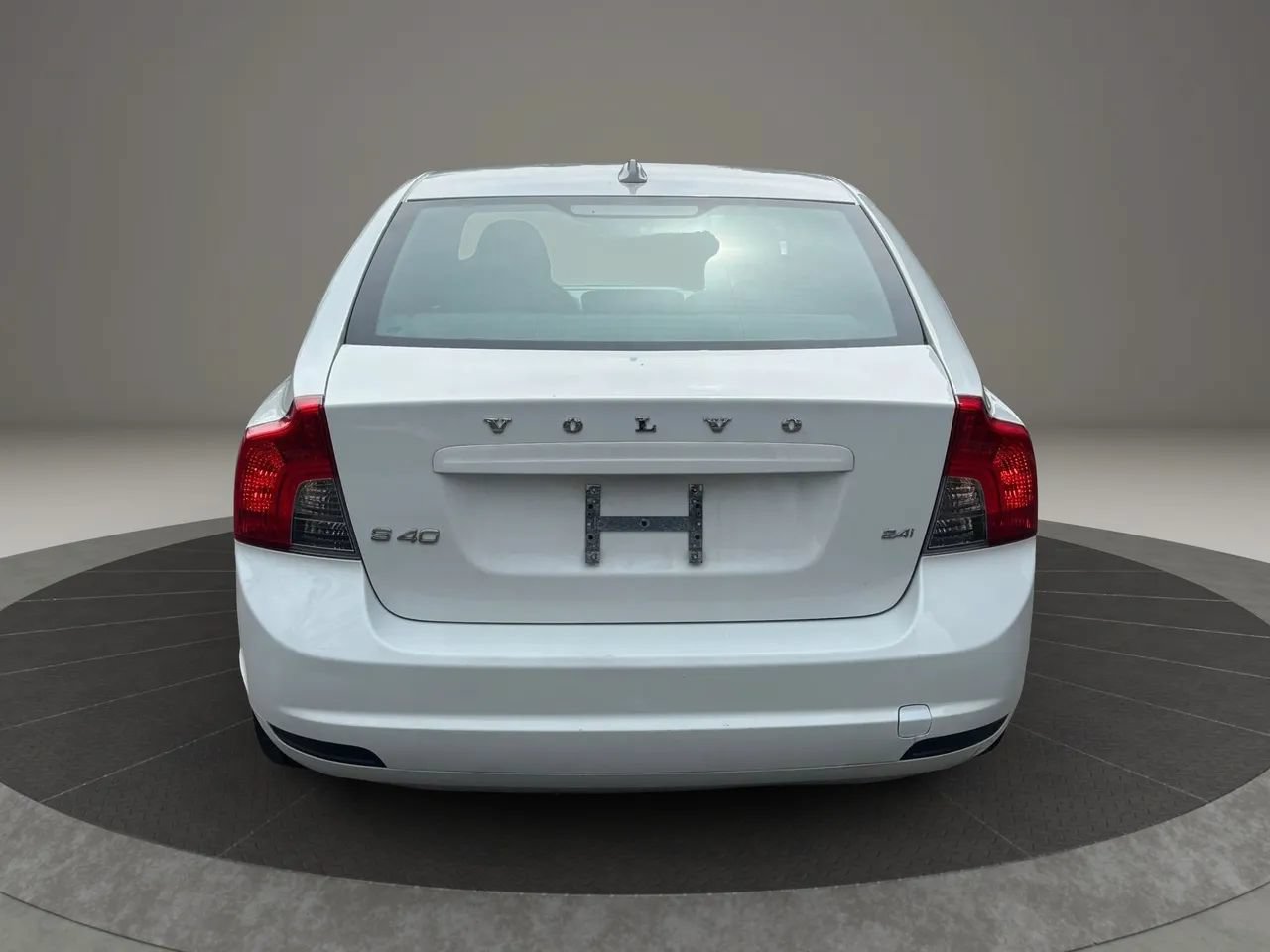 Used 2010 Volvo S40 2.4i FWD image 6