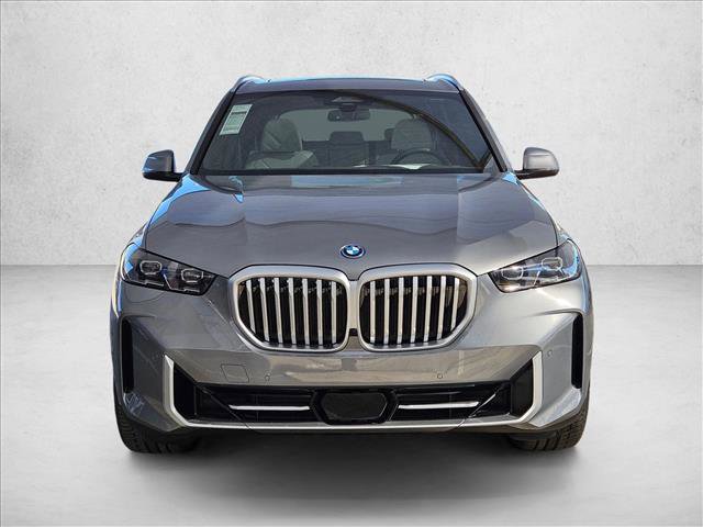Used 2026 BMW X5 xDrive50e AWD/4WD image 2