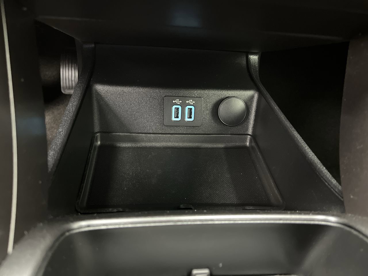 Used 2019 Ford Fusion SE FWD image 24