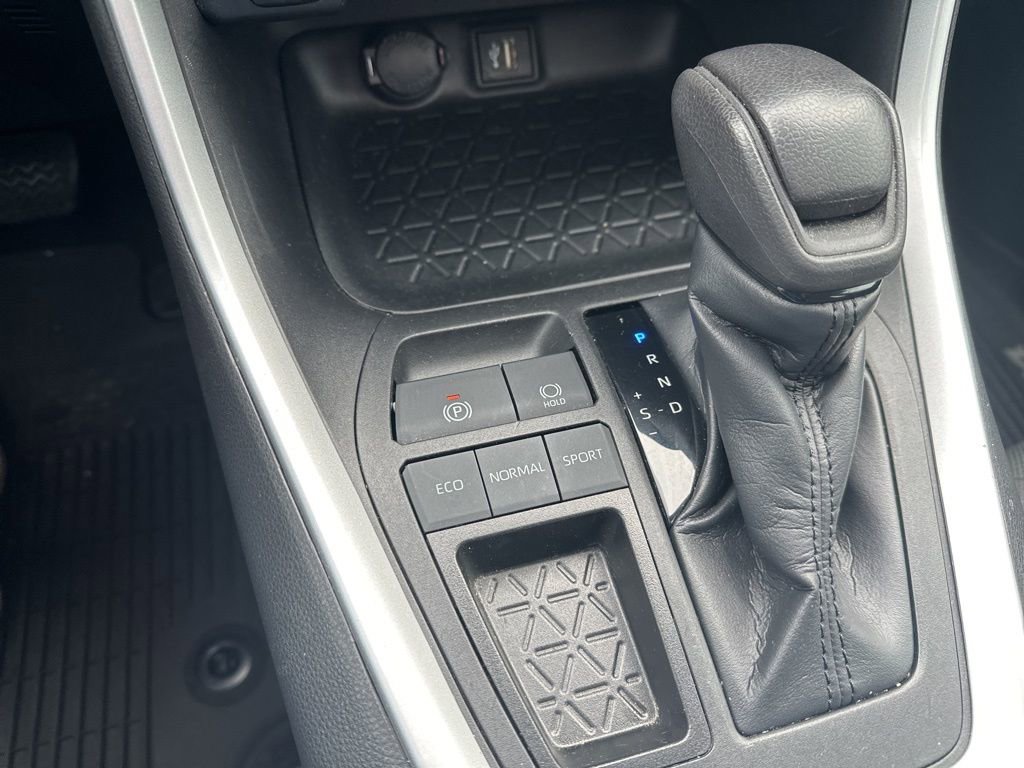 Used 2023 Toyota RAV4 XLE w/ Convenience Package image 22