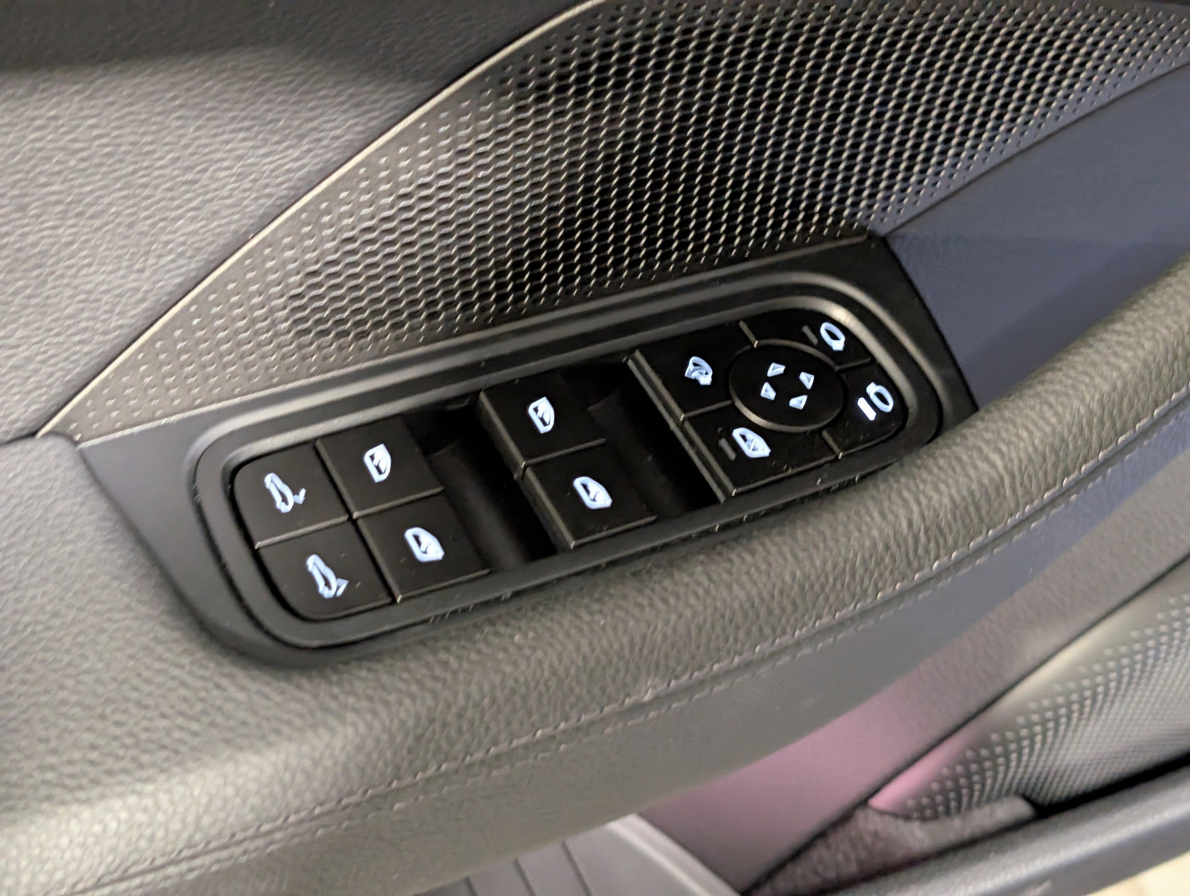 New 2026 Porsche Panamera image 22