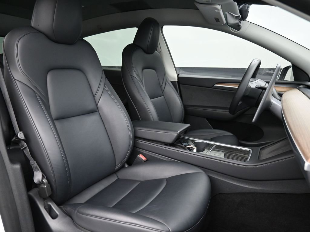 Used 2023 Tesla Model Y Long Range AWD/4WD image 25