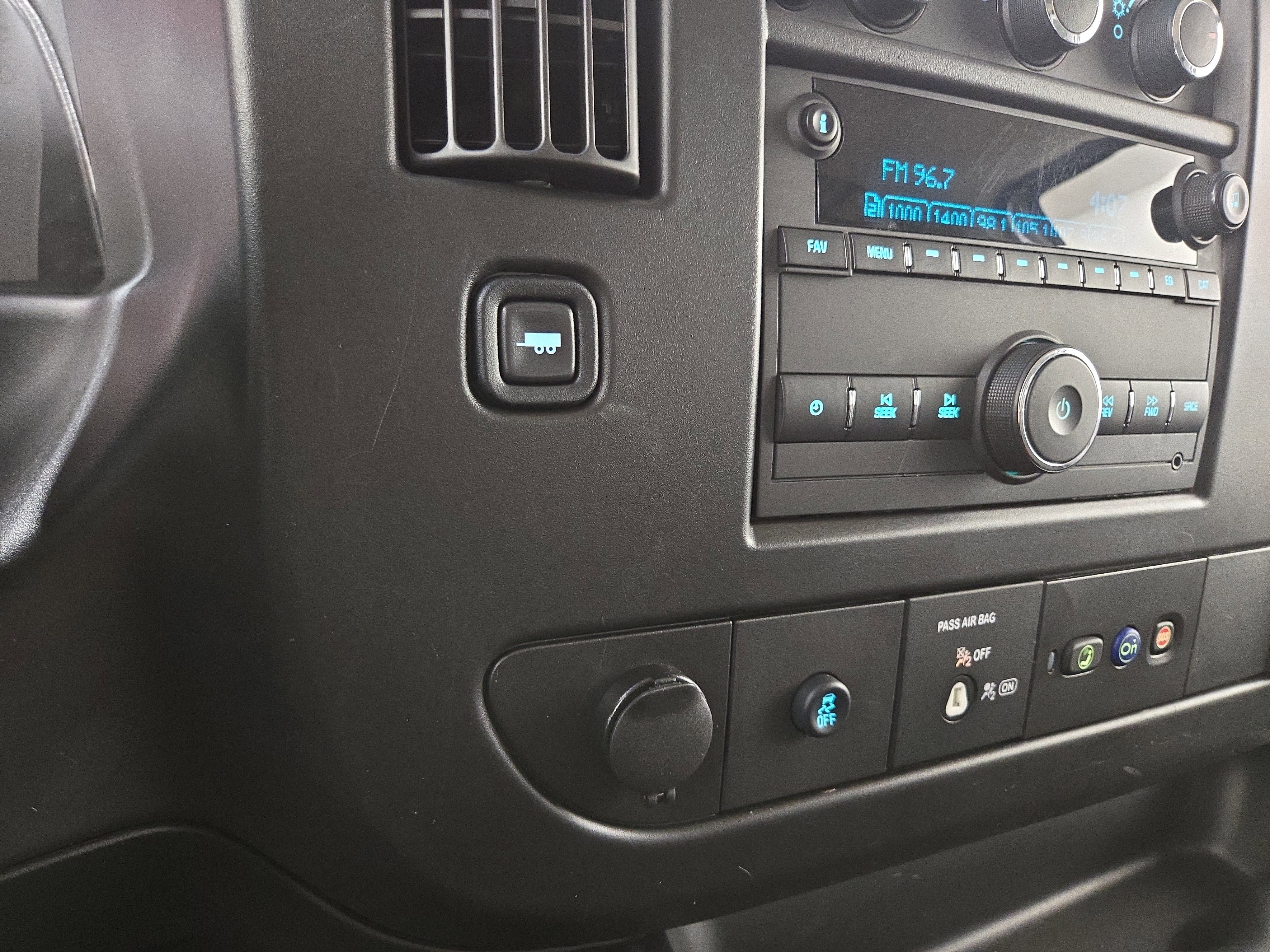 Certified 2023 GMC Savana 2500 w/ Driver Convenience Package image 24