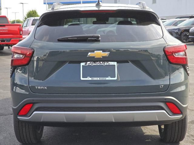 Used 2025 Chevrolet Trax LT w/ Driver Confidence Package image 15