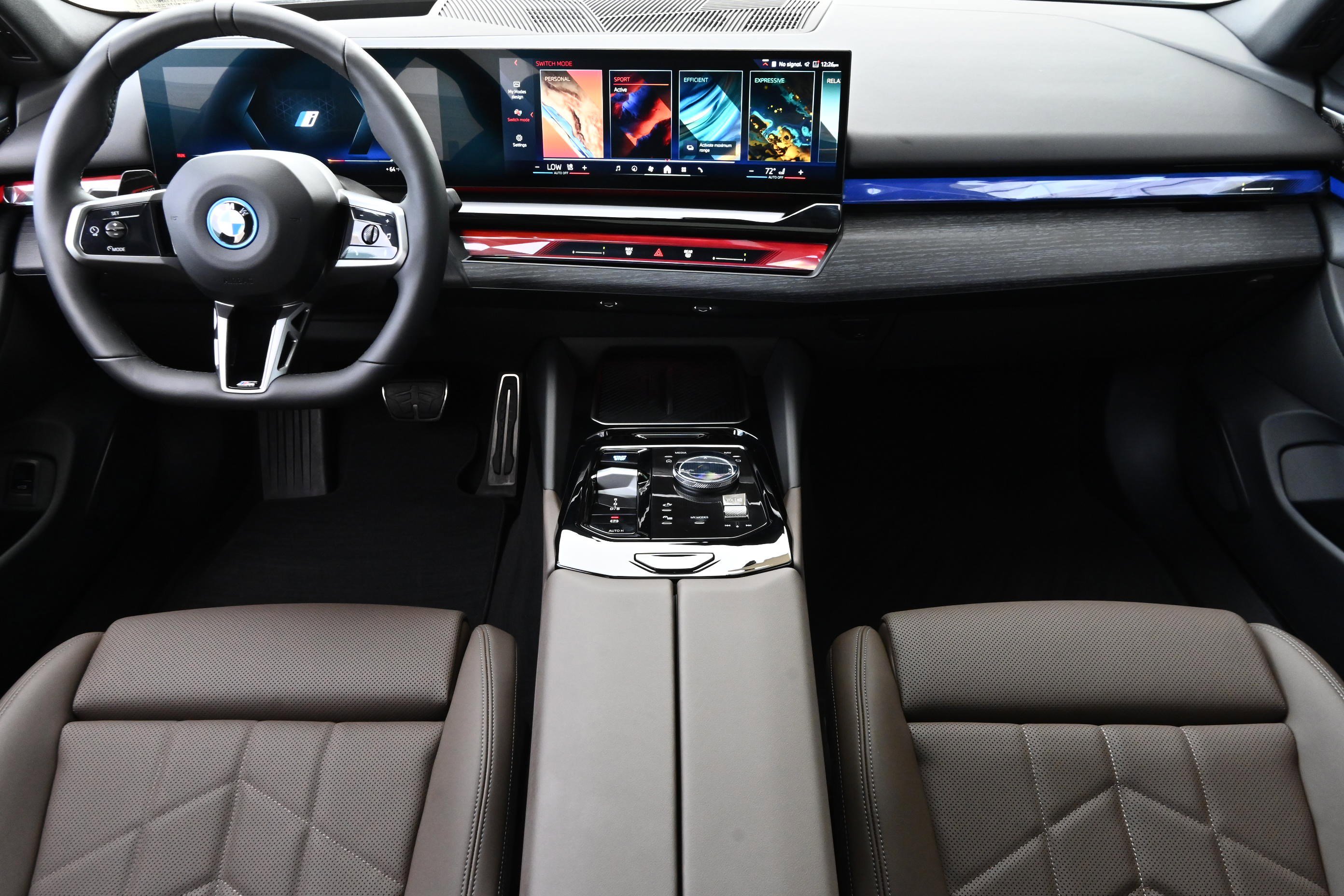 Used 2026 BMW i5 eDrive40 w/ M Sport Package image 13