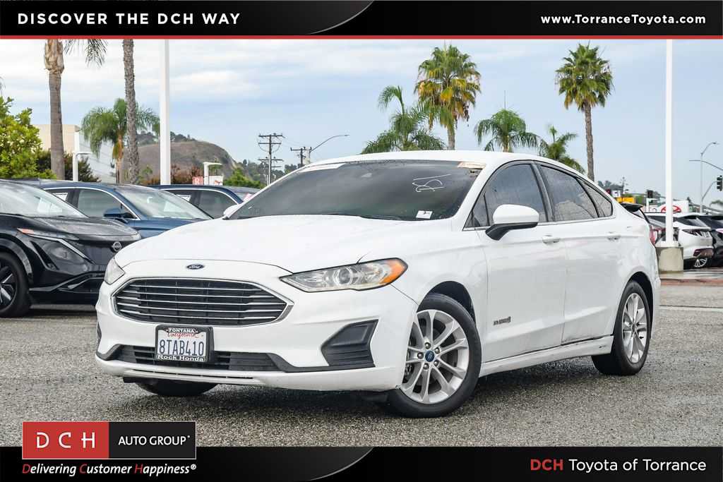 Used 2019 Ford Fusion SE FWD image 1
