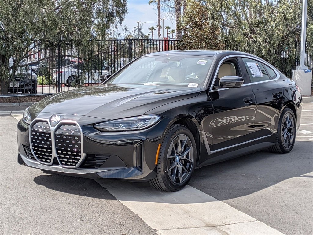 Certified 2023 BMW i4 eDrive35 image 2