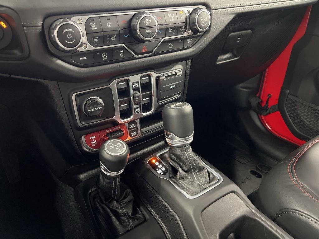 Used 2025 Jeep Wrangler Unlimited Rubicon image 23