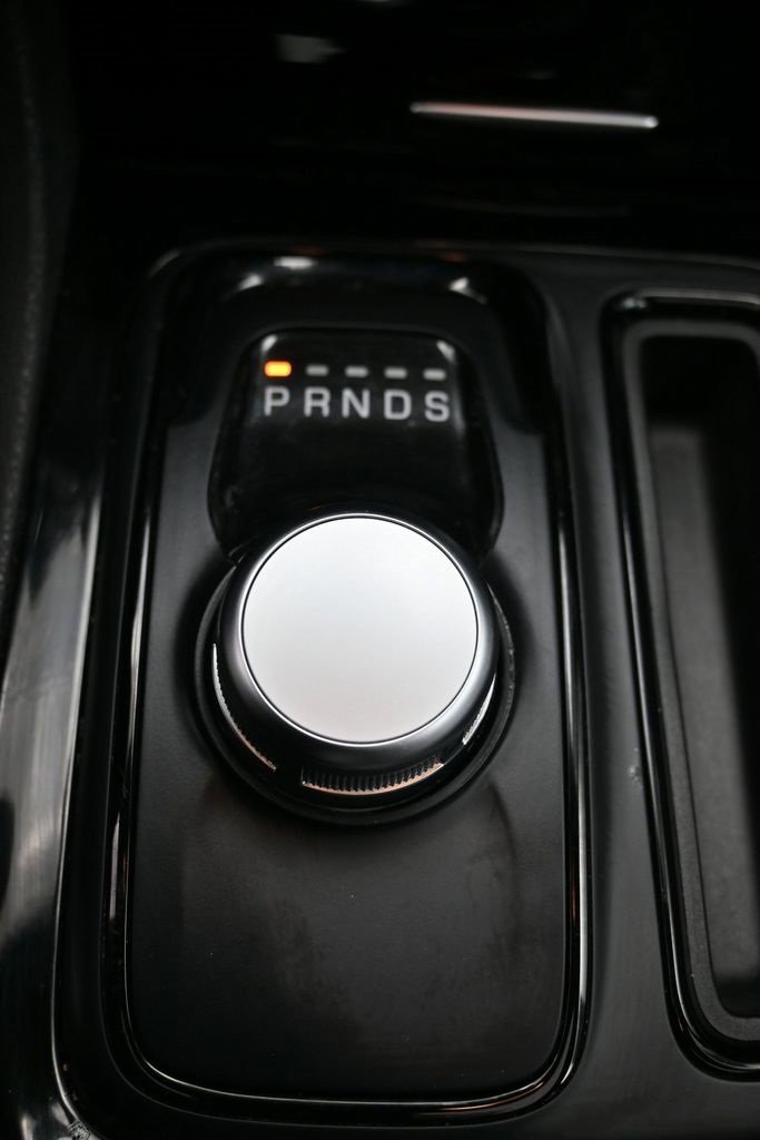 Used 2023 Chrysler 300 S image 30