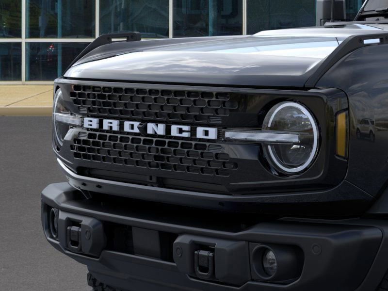 New 2025 Ford Bronco Badlands image 19